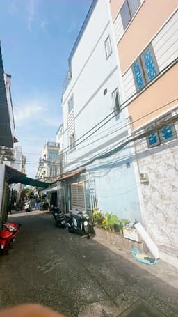 thumb-9e8be057-11cb-11ef-be4a-0242ac130002